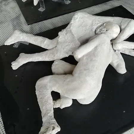 H.ave Oda ve Kahvaltı Pompei