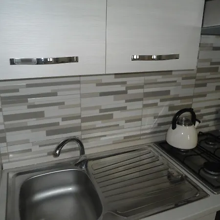 Oda ve Kahvaltı H.ave 4*