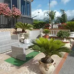 לינה וארוחת בוקר H.ave 4*