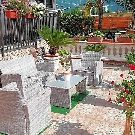 فندق مبيت وإفطار H.ave بومبيي
