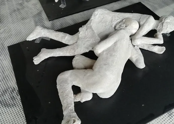 H.ave לינה וארוחת בוקר פומפיי